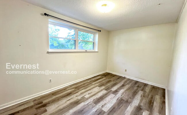 Building Photo - 7823 Huntington Forest Dr