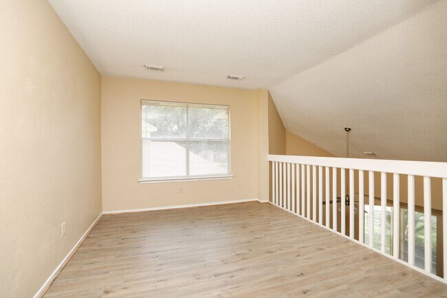 Building Photo - 17326 Harmony Hill Dr