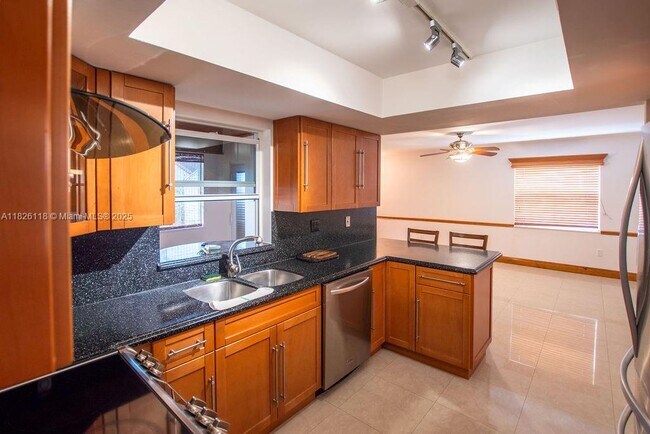 Building Photo - 1626 SW 139th Ave