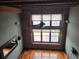 Building Photo - 1545 Arboretum Dr