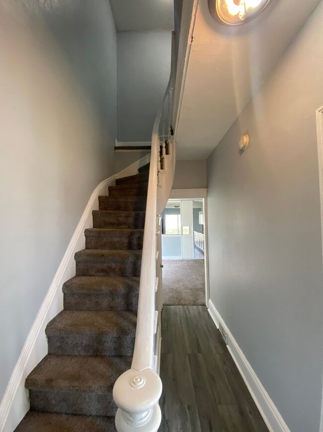 Building Photo - 4BR Davenport Home