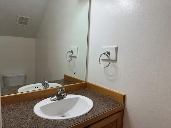 Building Photo - 59 Carriage Ln