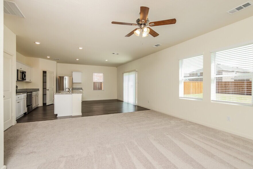 Building Photo - 1801 Sandlin Dr