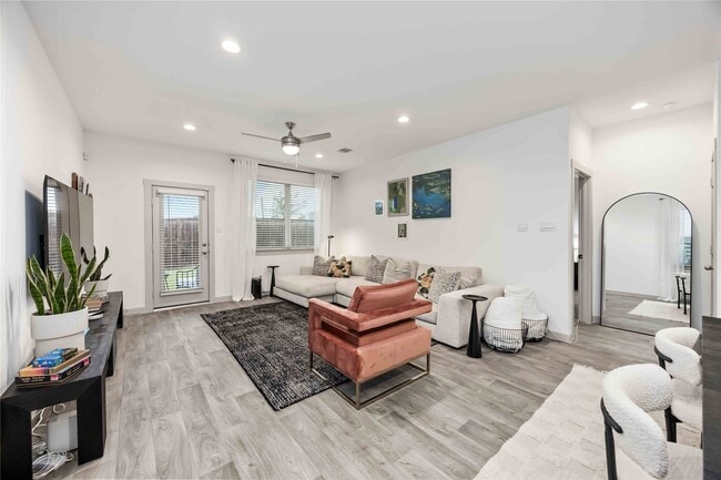 Building Photo - 2802 Wingmore Ln
