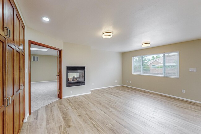 Building Photo - 713 Rio Arriba Ave SE