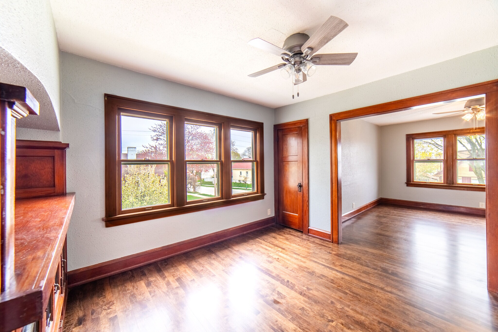 East facing windows in dining room - 5804 W Walker St
