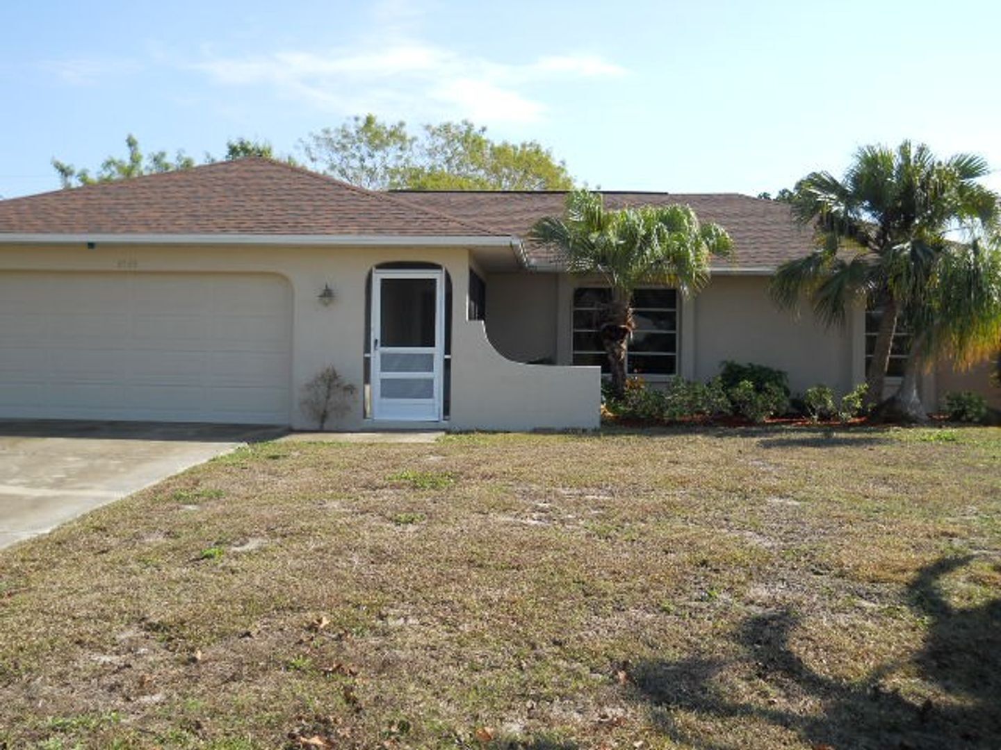 Building Photo - 3/2 Home with Garage Available NOW