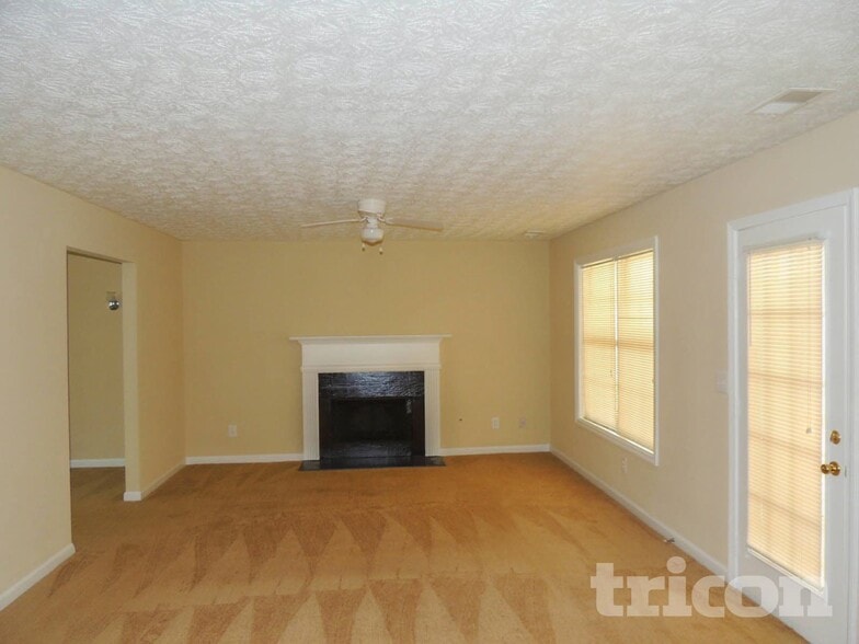 Building Photo - 8036 Harmony Lakes Dr