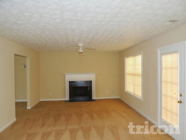 Building Photo - 8036 Harmony Lakes Dr