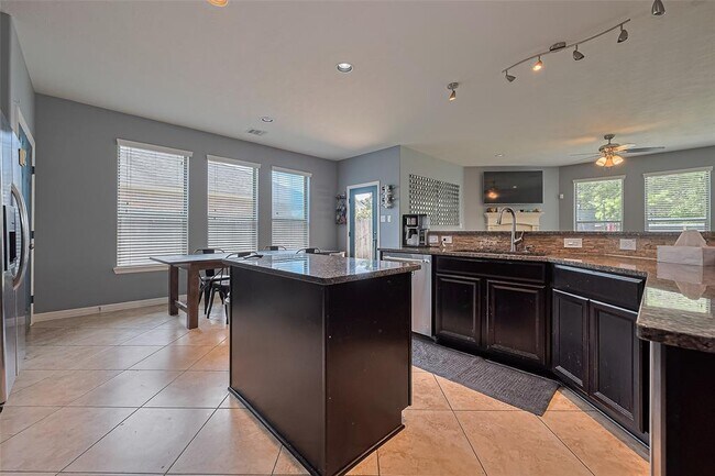 Building Photo - 6142 Harmony Park Lane