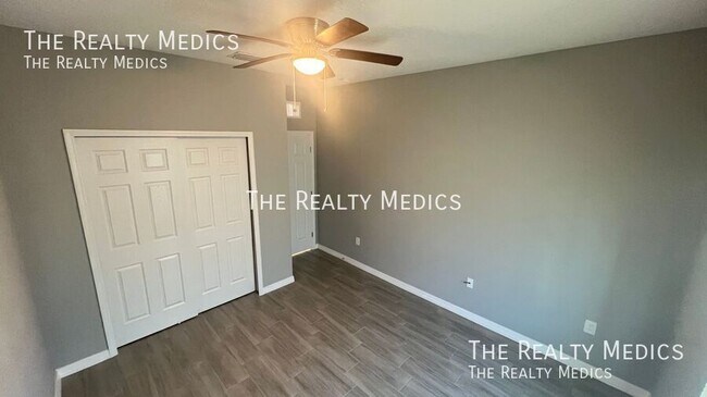 Building Photo - 2640 Dennis Ave SE