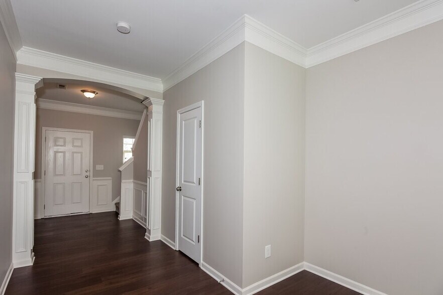 Building Photo - 11723 Sweetbriar Ridge Dr