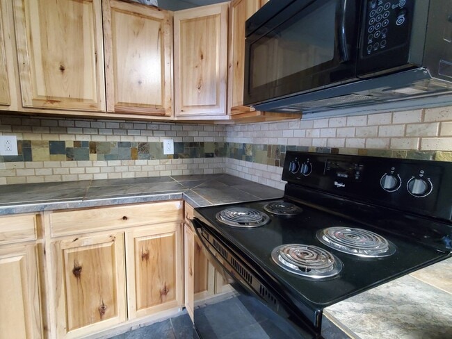 Building Photo - 817 Rockbridge St