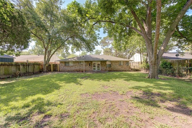 Building Photo - 5730 Southminster Dr