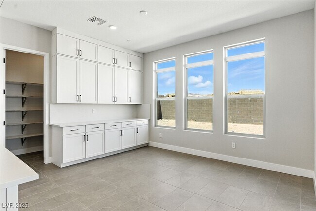 Building Photo - 10632 Rolling Vista Dr