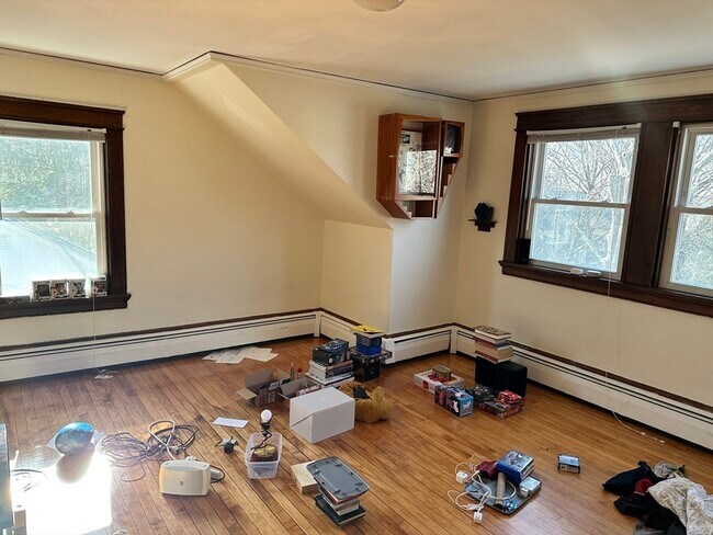 Building Photo - 84 Walker St