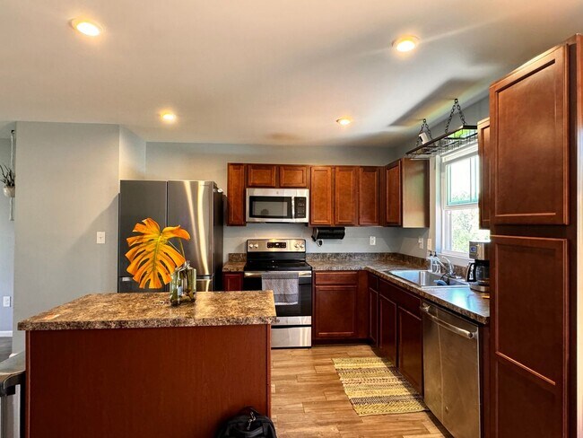 Building Photo - Close NGIC & Ruckersville area- Great two ...