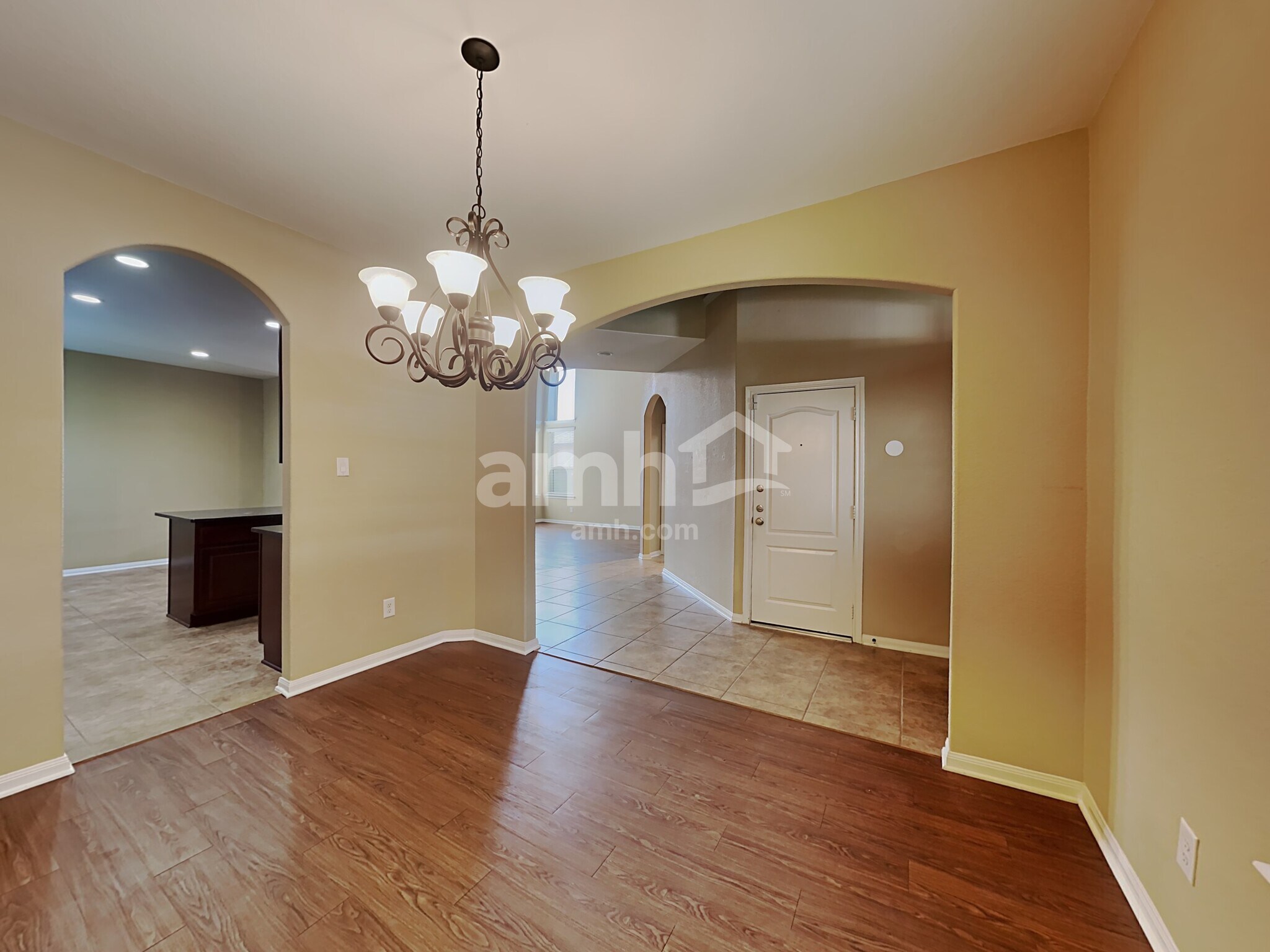 Building Photo - 6815 Hunters Way Ln