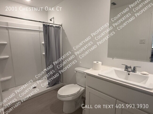 Building Photo - 2001 Chestnut Oak Ct