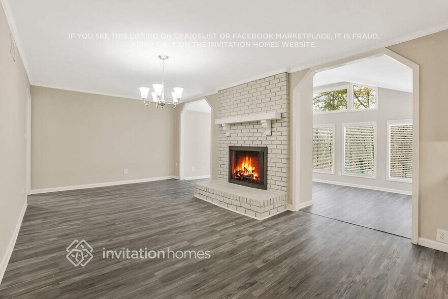 Building Photo - 3325 Kingfisher Dr