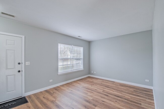 Building Photo - 1431 W Split Oak Cir