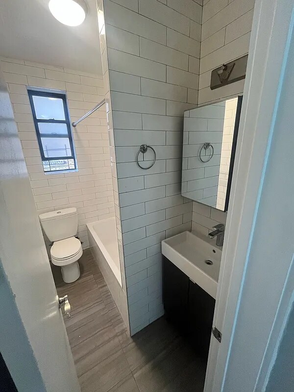 Building Photo - 480 Concord Ave