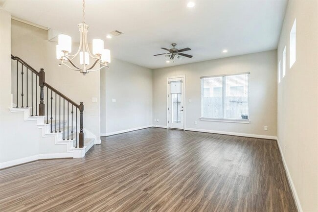 Building Photo - 3202 Cache Crossing Dr