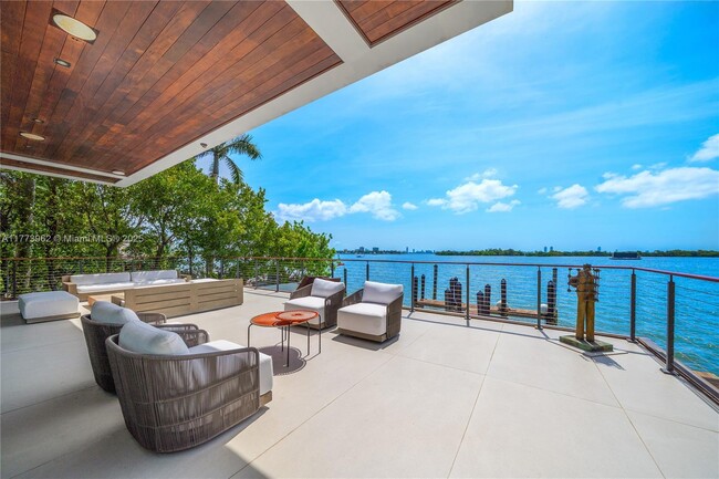 Building Photo - 7311 Belle Meade Island Dr