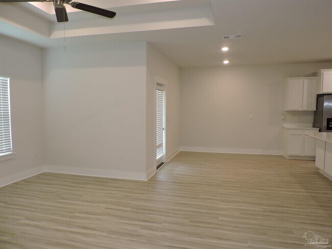 Building Photo - 5851 Sargassum Ln