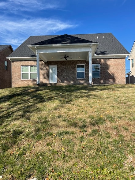 Building Photo - 272 Thorpe Dr