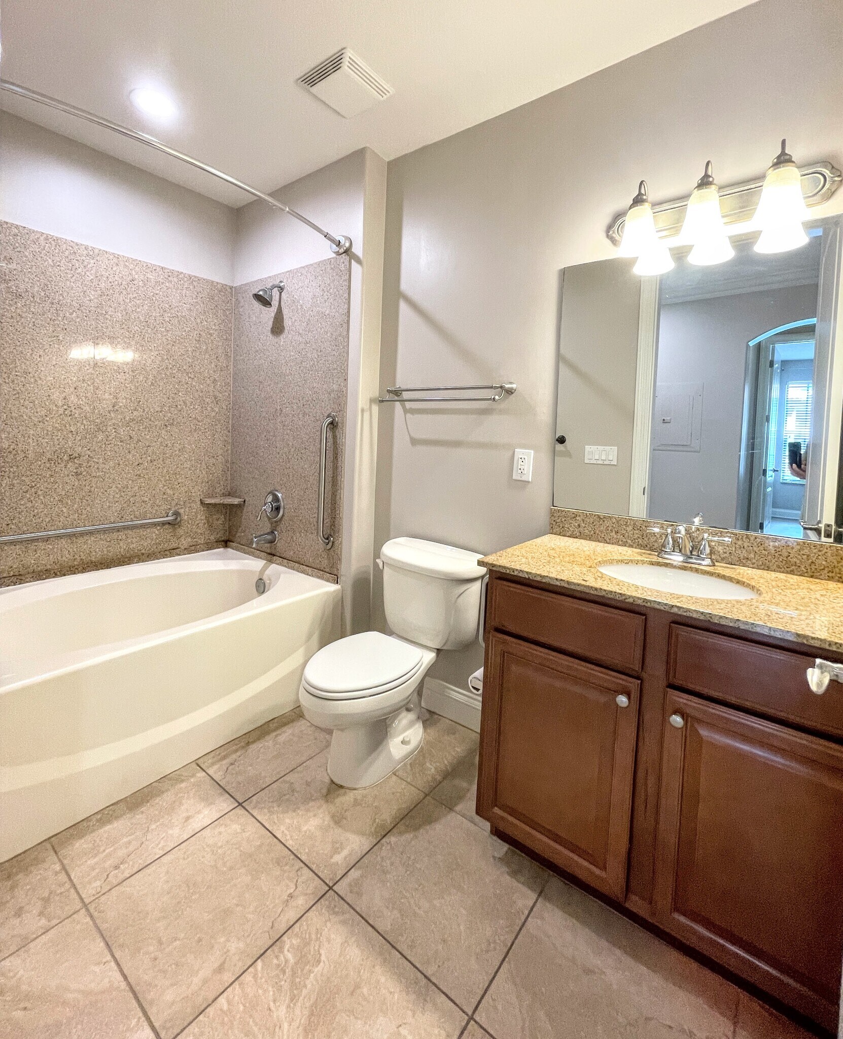 Main Bath - 1315 Corso Palermo Ct