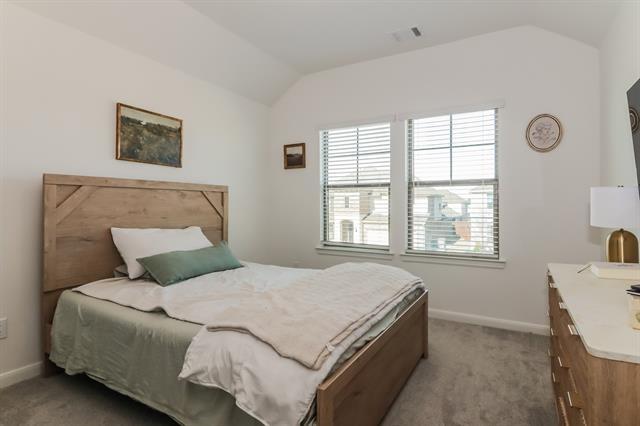 Building Photo - 16708 Garden Dr