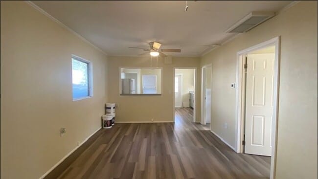 Building Photo - Remodeled 2 Bedroom 1 Bath Home, Fenced Pr...