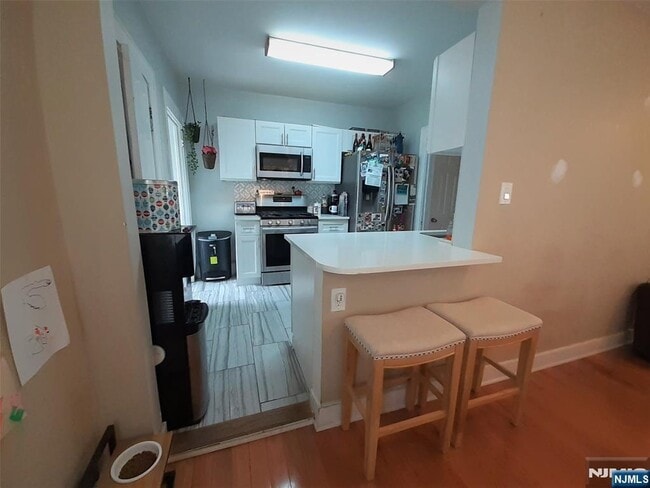 Building Photo - 98 Willard St