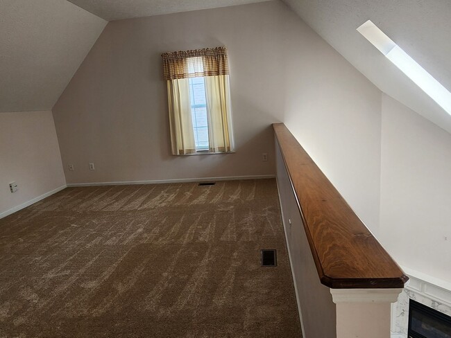 Building Photo - 3 spacious bedroom Condo in Lewis Center/P...