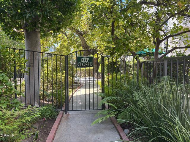 Building Photo - 352 S Orange Grove Blvd