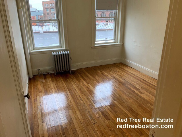 Building Photo - 1185 Boylston St