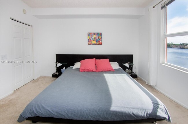 Building Photo - 17150 N Bay Rd