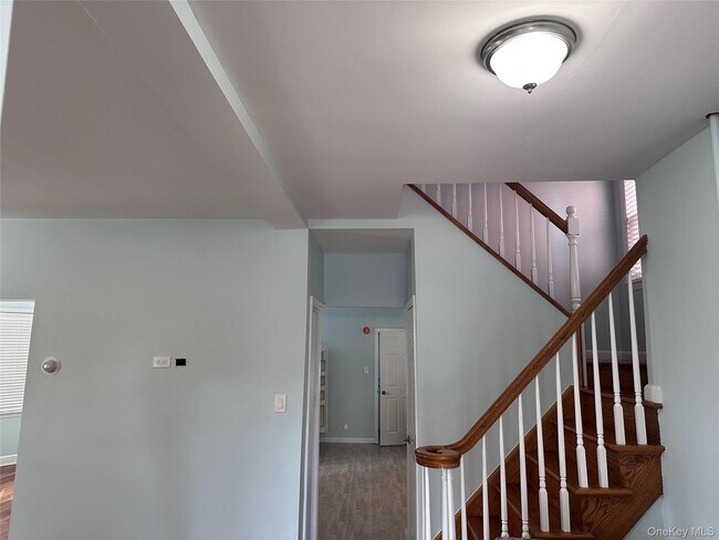 Building Photo - 154 Grant Ave