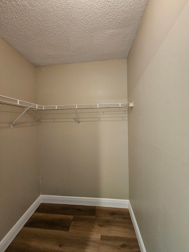 Building Photo - 4177 N Haverhill Rd