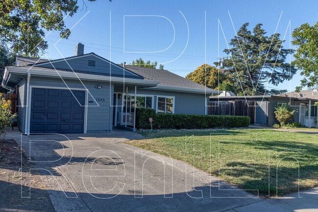 Building Photo - 1545 Douglas Rd