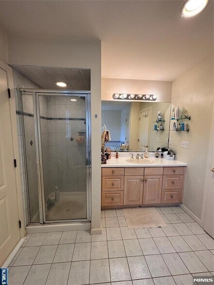Building Photo - 87 Trotters Ln