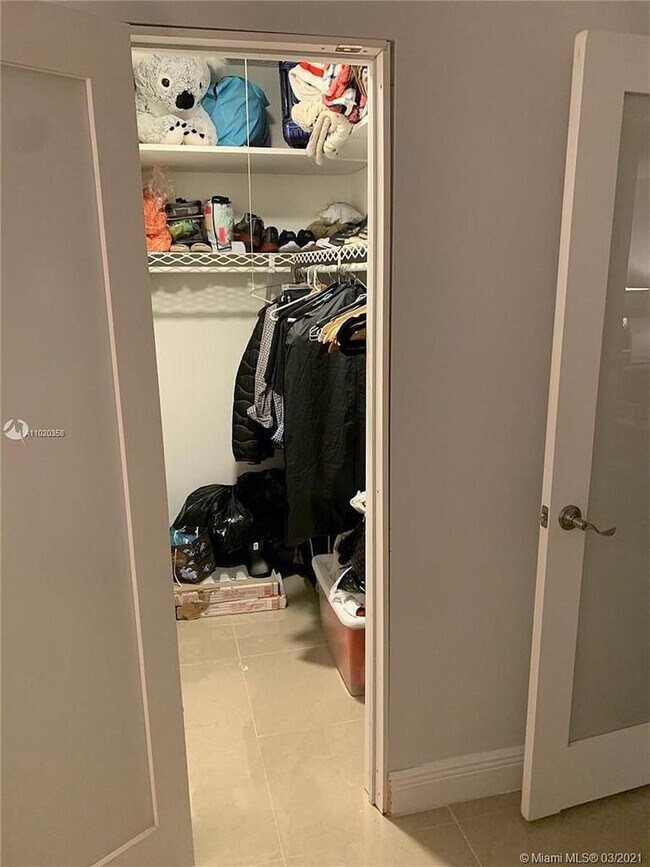 Building Photo - 1560 McKinley St