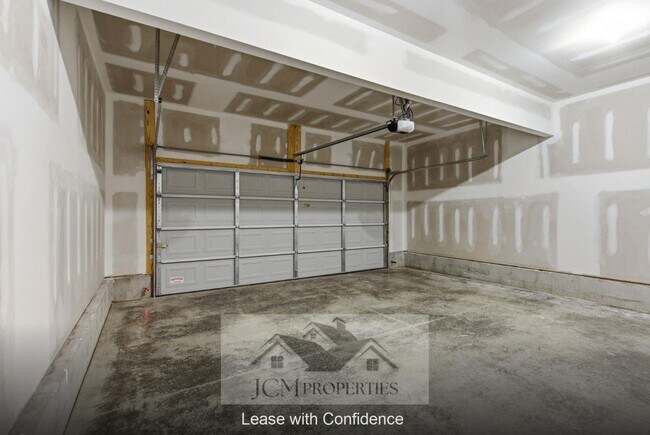 Building Photo - 104 Lambert Fld