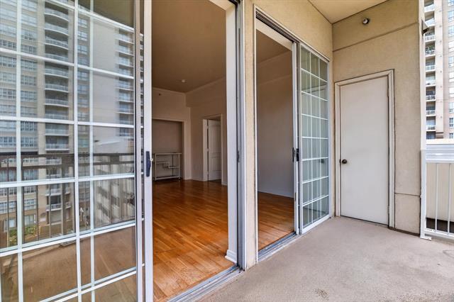 Building Photo - 3225 Turtle Creek Blvd