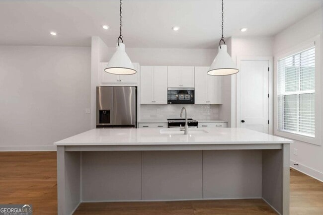 Building Photo - 964 Bibb St NW