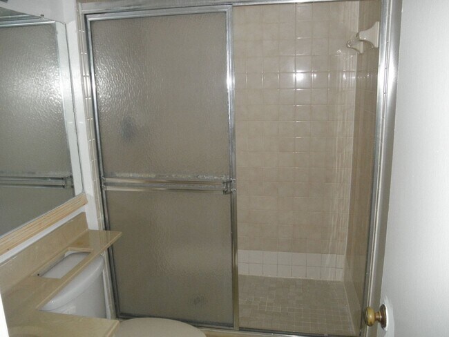 Building Photo - Somerset