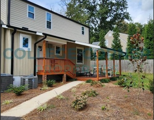 Building Photo - 1243 Brookwood Dr