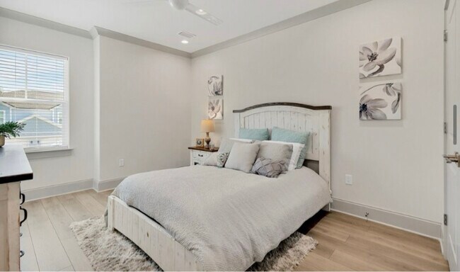 Building Photo - 15 Golden Bell Ct