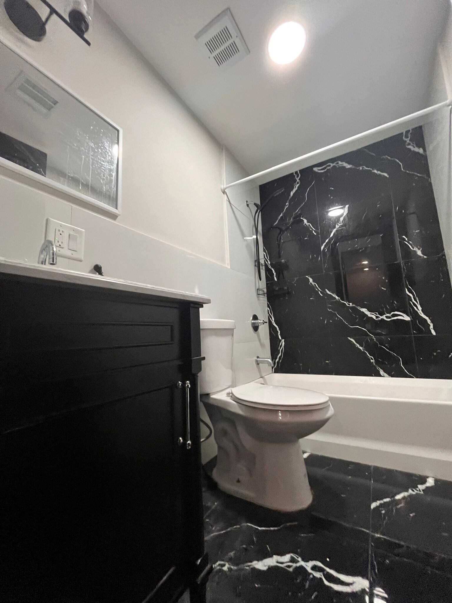 Building Photo - 54 Lincoln St